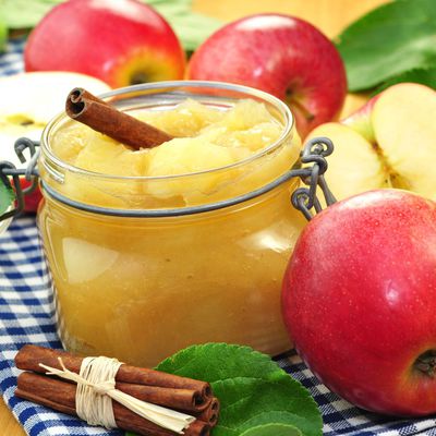 St&eacute;riliser de la compote de pommes &ndash; pour garder le go&ucirc;t de l&rsquo;&eacute;t&eacute;